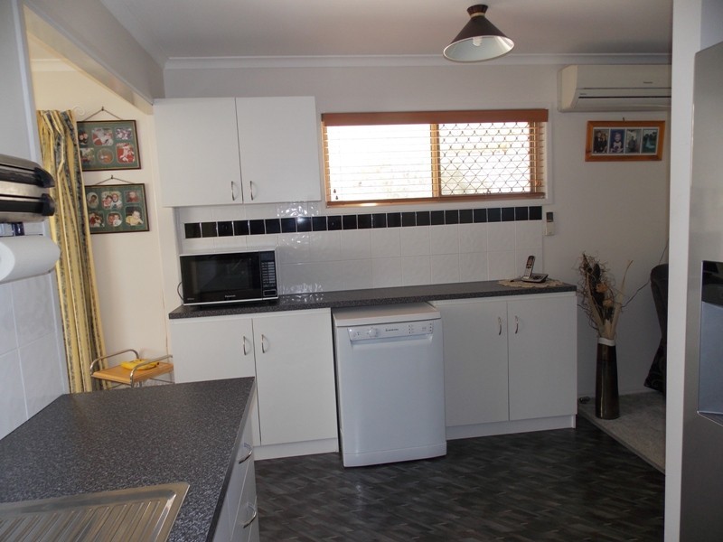 16 Elouera Drive, Nanango QLD 4615