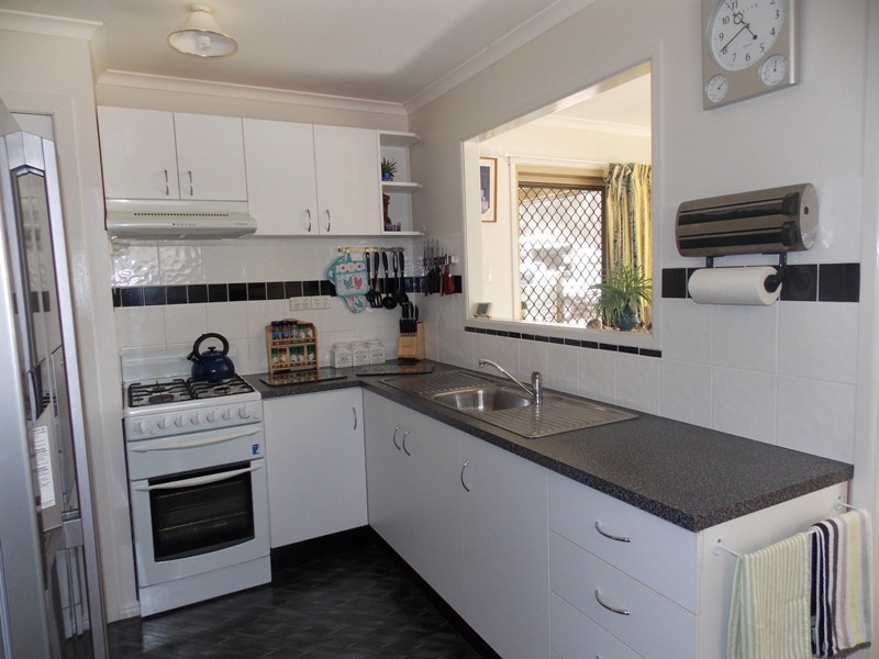 16 Elouera Drive, Nanango QLD 4615