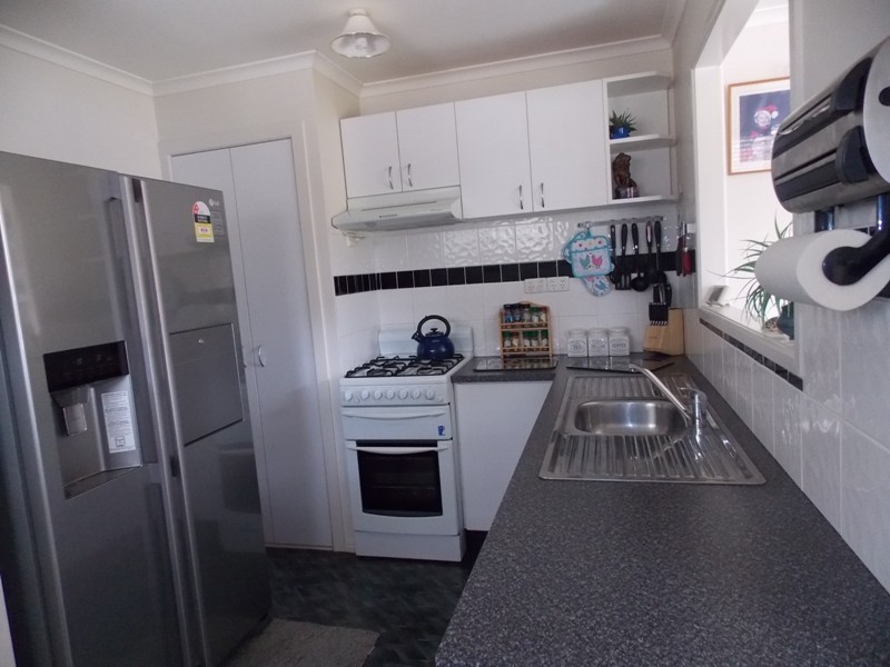 16 Elouera Drive, Nanango QLD 4615