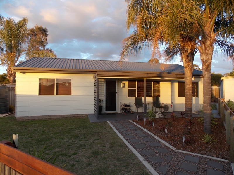 19 Birdie Street, Nanango QLD 4615