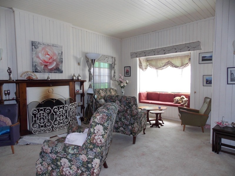 5 Appin Street, Nanango QLD 4615