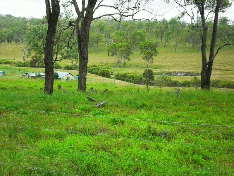 2358 Manumbar Road, Johnstown QLD 4615
