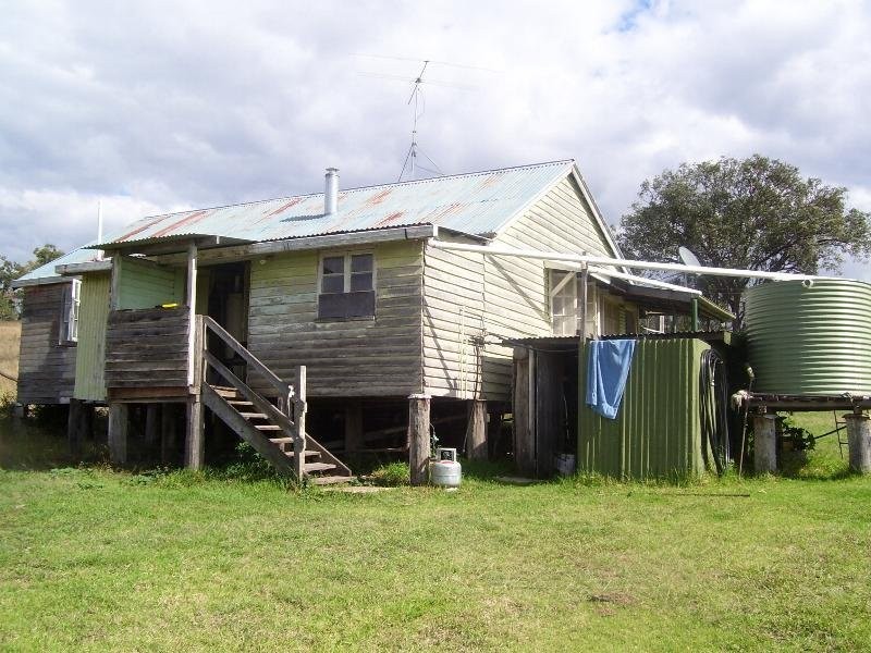 2358 Manumbar Road, Johnstown QLD 4615