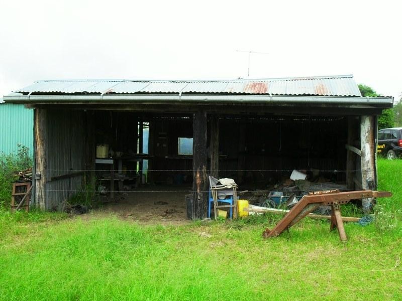 2358 Manumbar Road, Johnstown QLD 4615