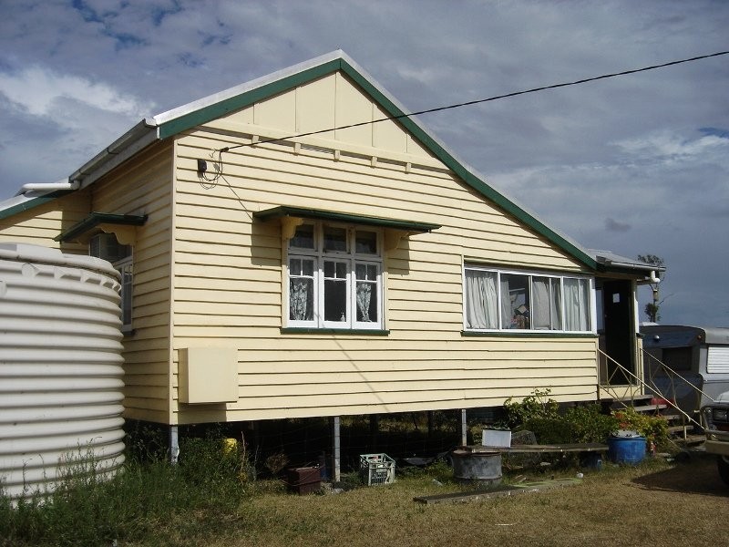 28 Pleystowe Road, Nanango QLD 4615