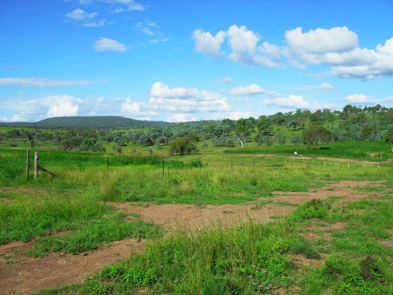 28 Pleystowe Road, Nanango QLD 4615