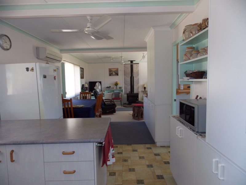 52 Cairns Street, Nanango QLD 4615