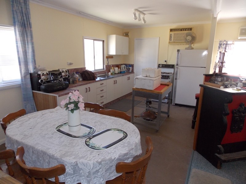 1614 Memerambi Barkers Ck Rd, Wattle Camp QLD 4615