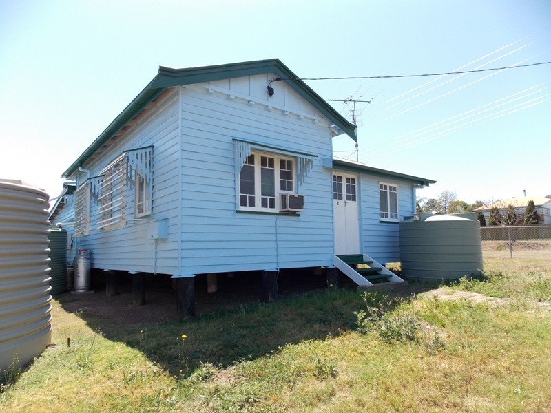 30 Hay Street, Nanango QLD 4615