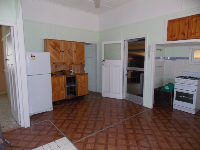 30 Hay Street, Nanango QLD 4615