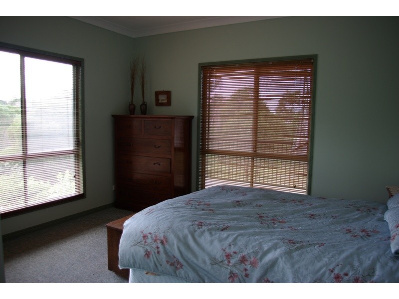 94 Hicken Way, Nanango QLD 4615