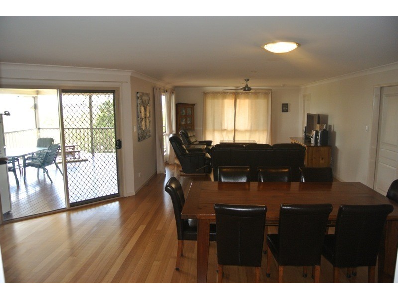 123 Brisbane Street, Nanango QLD 4615