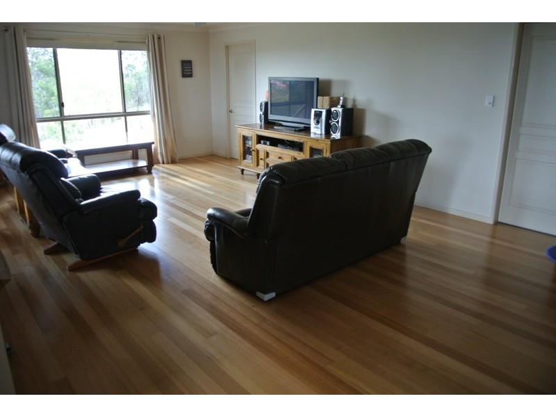 123 Brisbane Street, Nanango QLD 4615