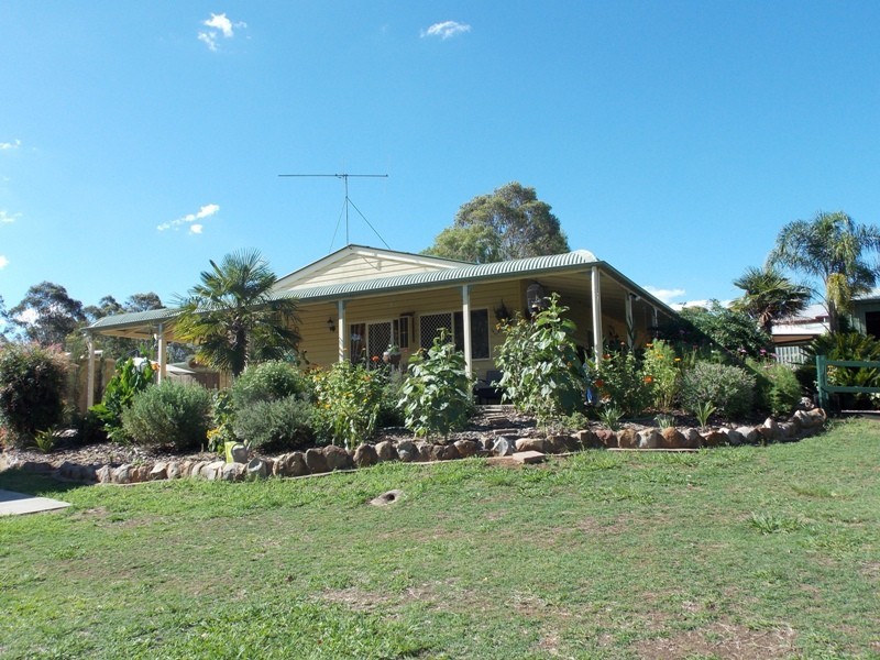 3 Dalkeith Street, Nanango QLD 4615