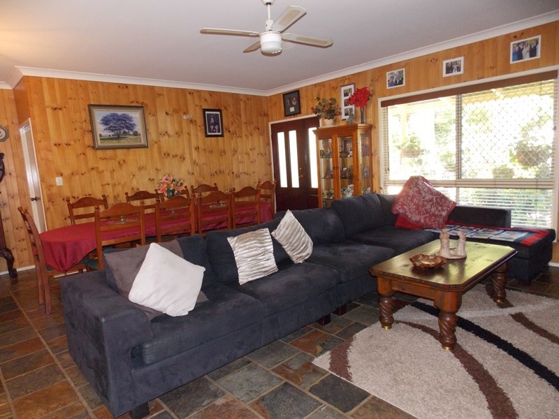 3 Dalkeith Street, Nanango QLD 4615