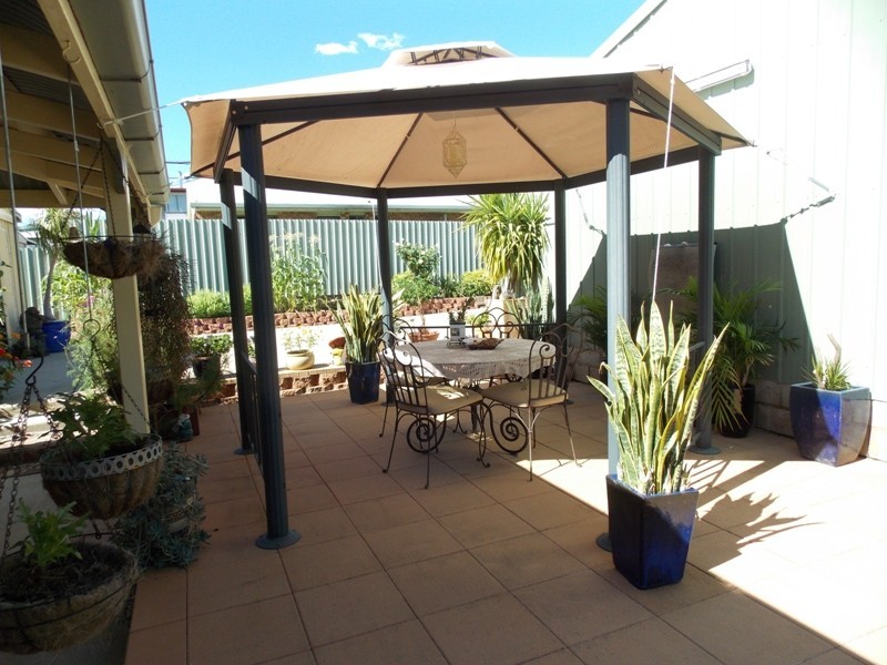 3 Dalkeith Street, Nanango QLD 4615