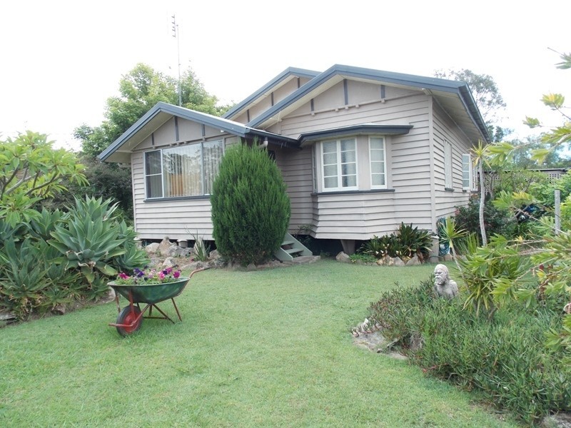 11 Millar Street, Yarraman QLD 4614