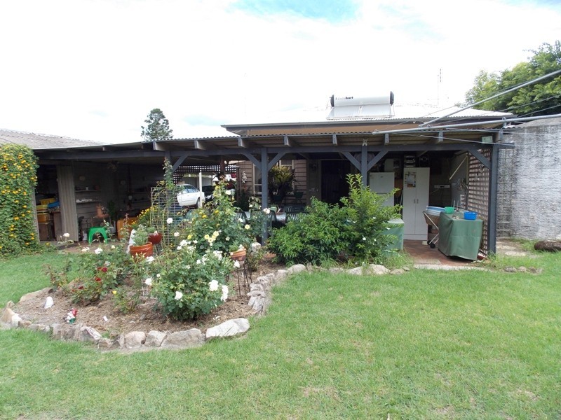 11 Millar Street, Yarraman QLD 4614