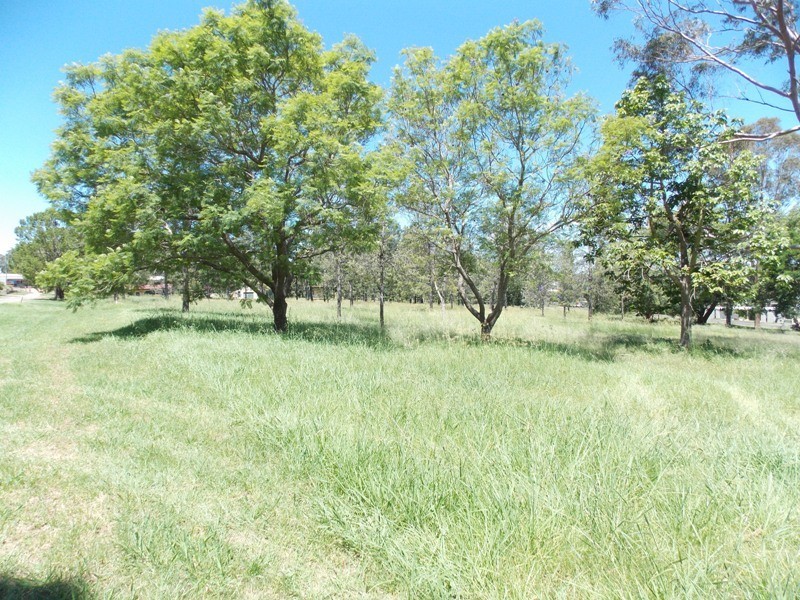 1 Davies Street, Yarraman QLD 4614
