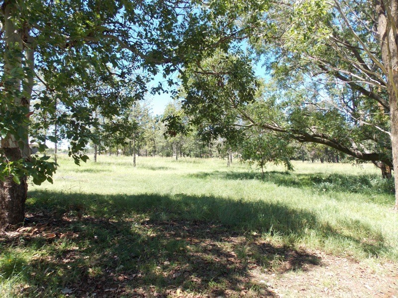 1 Davies Street, Yarraman QLD 4614
