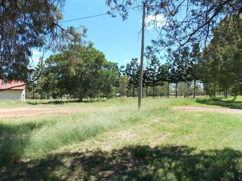 1 Davies Street, Yarraman QLD 4614