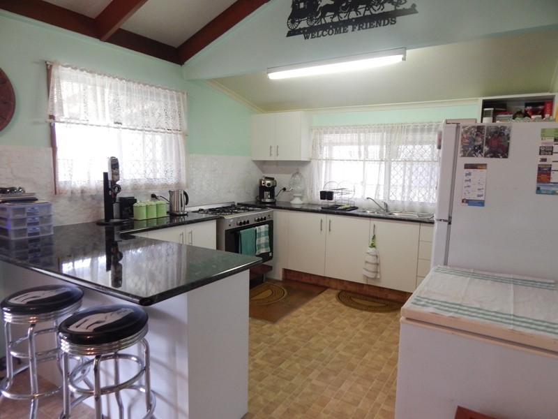 298 Carbeen Crescent, Nanango QLD 4615