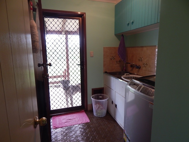 298 Carbeen Crescent, Nanango QLD 4615