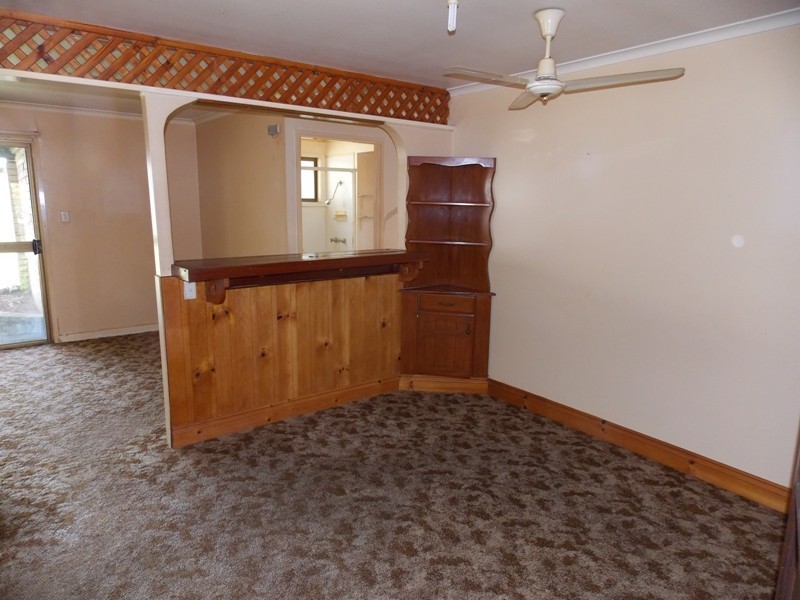 12 Bunker Avenue, Nanango QLD 4615