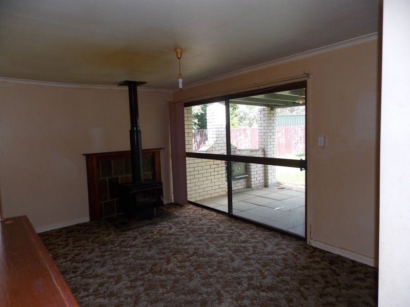 12 Bunker Avenue, Nanango QLD 4615