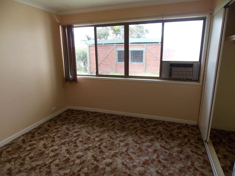 12 Bunker Avenue, Nanango QLD 4615