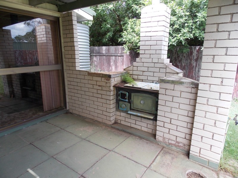 12 Bunker Avenue, Nanango QLD 4615