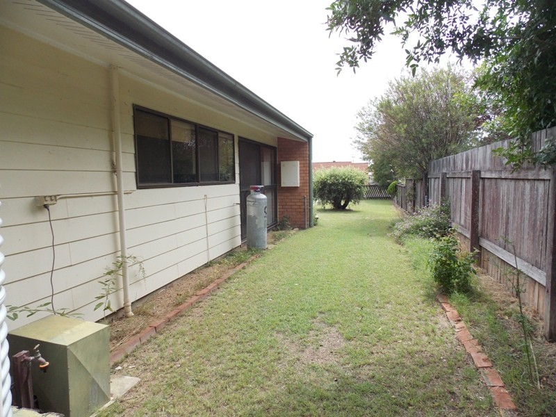 12 Bunker Avenue, Nanango QLD 4615