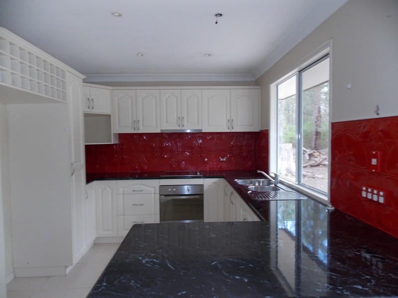 53 Lorna Court, Blackbutt QLD 4306