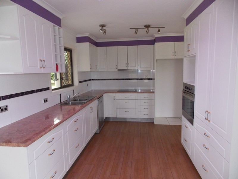 7 Rosalie Drive, Yarraman QLD 4614