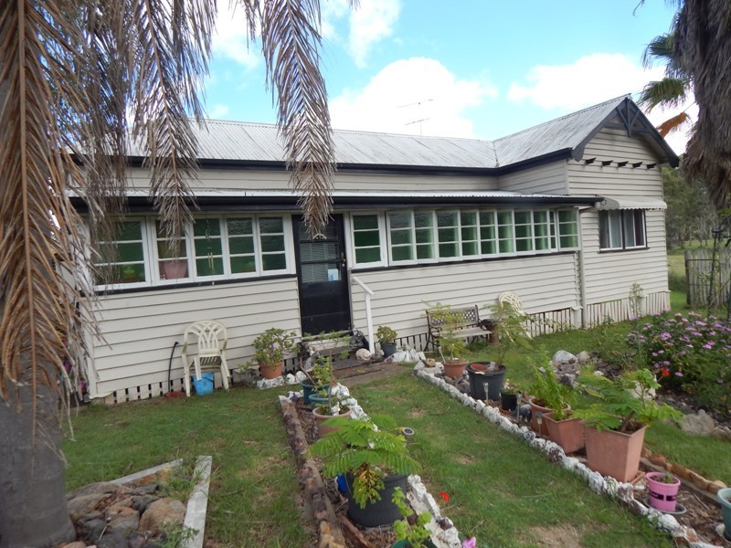 65 Henry Street, Nanango QLD 4615