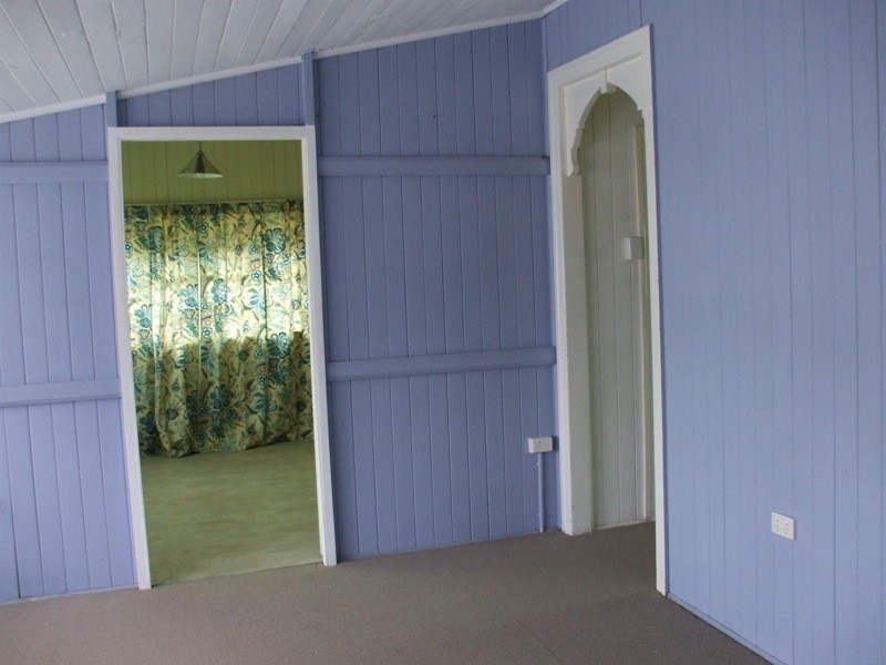 65 Henry Street, Nanango QLD 4615