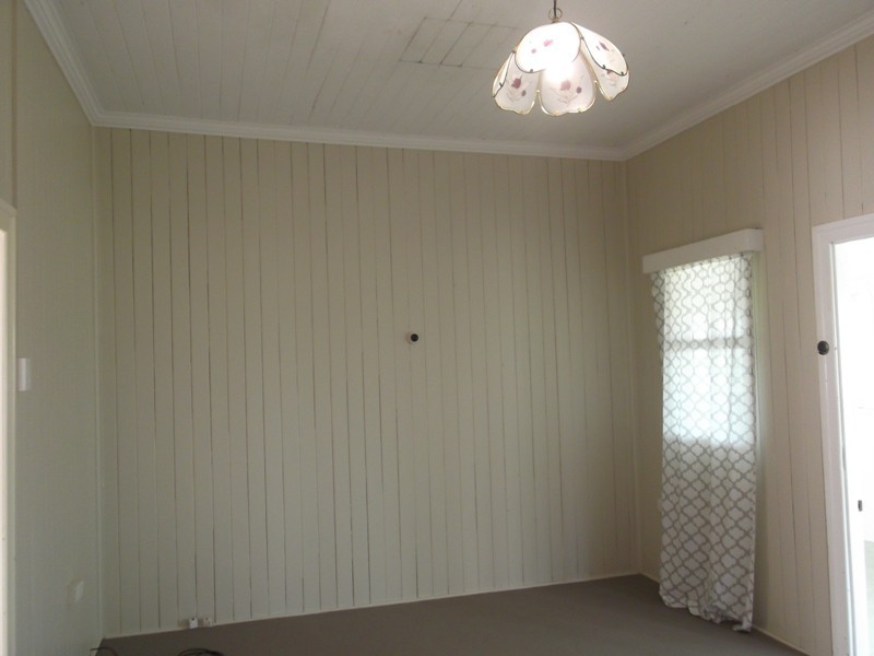 65 Henry Street, Nanango QLD 4615