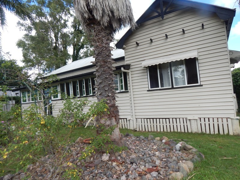 65 Henry Street, Nanango QLD 4615