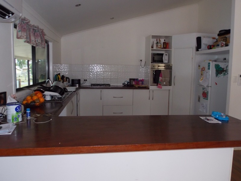 15 George Street, Blackbutt QLD 4306