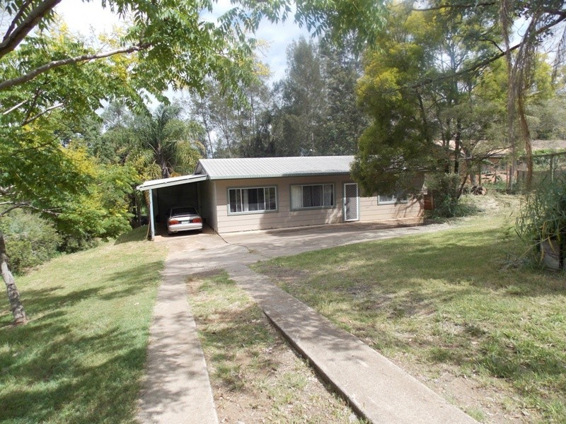 40 Gold Street, Nanango QLD 4615