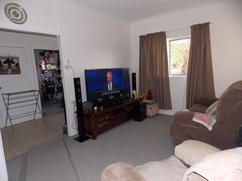 4 Deakin Crescent, Nanango QLD 4615