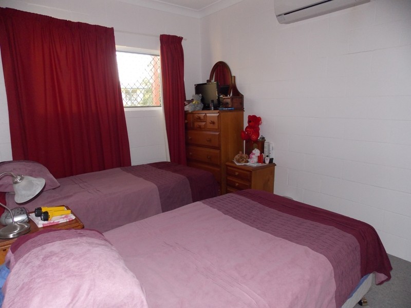 4 Deakin Crescent, Nanango QLD 4615