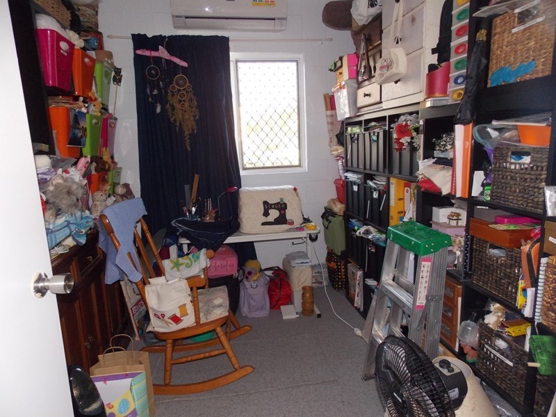 4 Deakin Crescent, Nanango QLD 4615