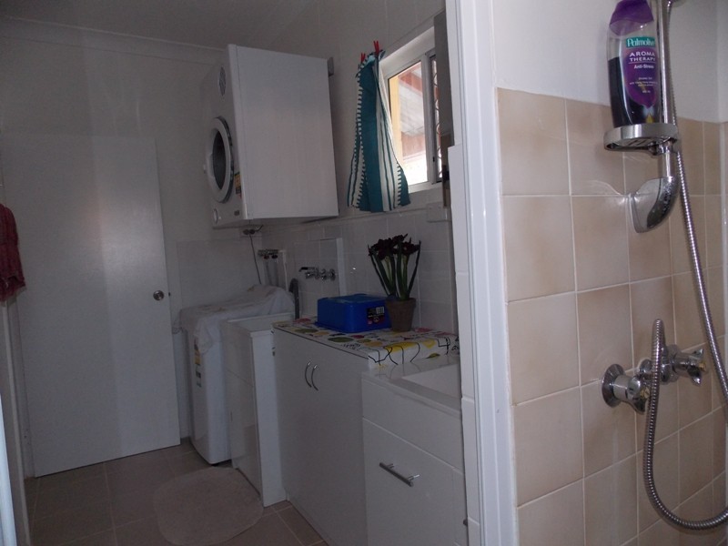 4 Deakin Crescent, Nanango QLD 4615