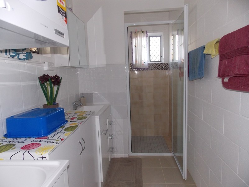 4 Deakin Crescent, Nanango QLD 4615