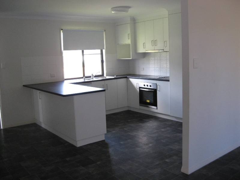 21 Railway Street, Blackbutt QLD 4306