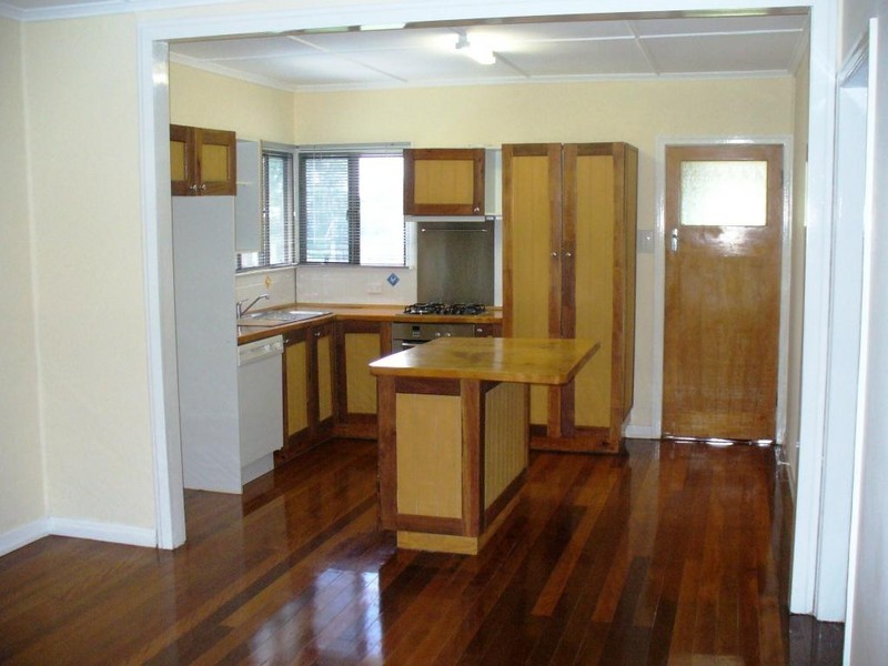 Blackbutt QLD 4306
