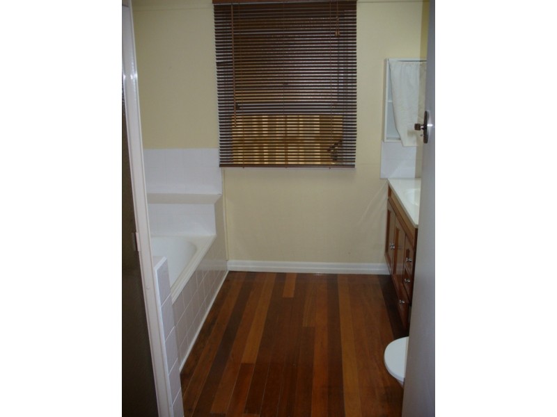 Blackbutt QLD 4306