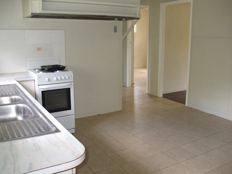 Blackbutt QLD 4306