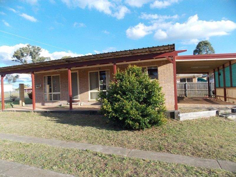 27 Normanby Street, Nanango QLD 4615
